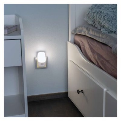 Lampka nocna LED do gniazdka 230V z czujnikiem